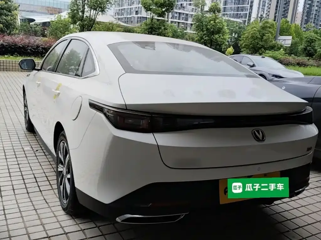 Changan Eado — фото 8