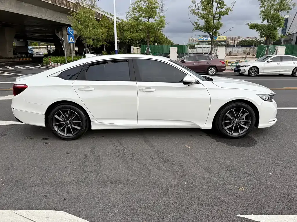 Honda Inspire — фото 10