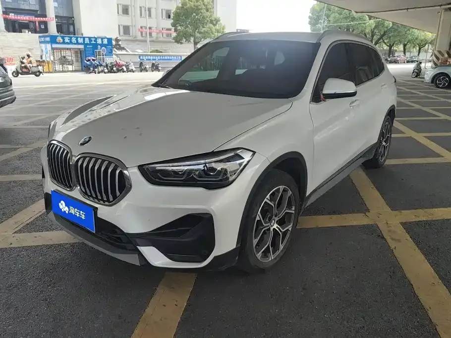 BMW X1 — фото 1