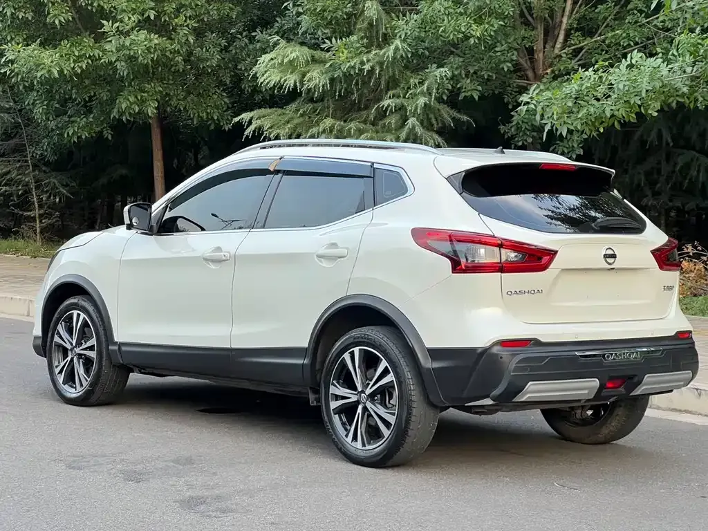 Nissan Qashqai — фото 7