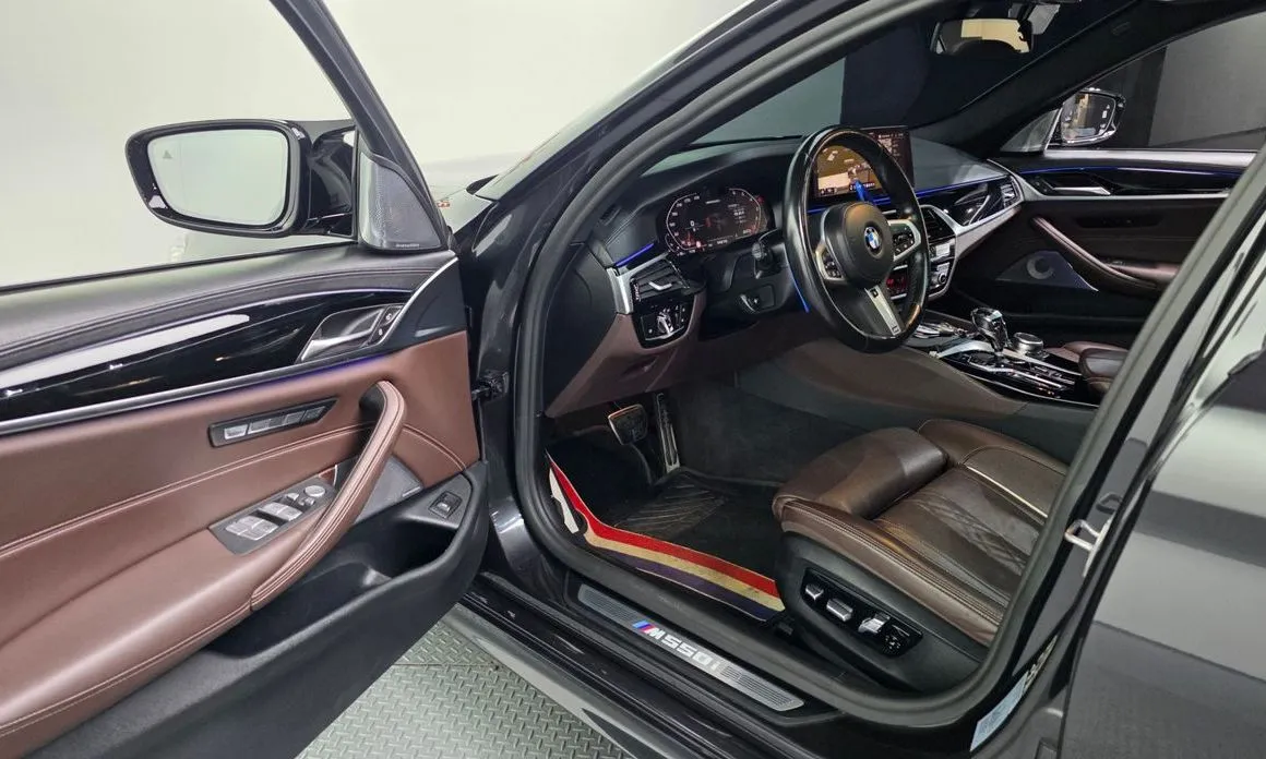 BMW 5-Series 2023 из KR, фото 10
