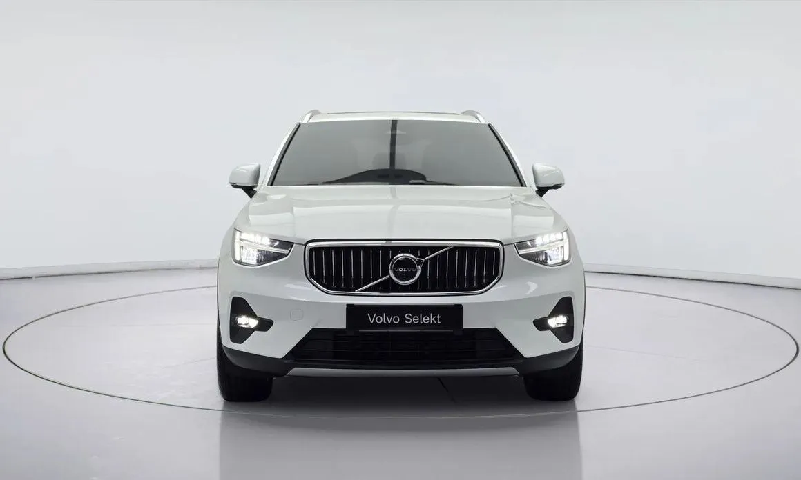 Volvo XC40 — фото 3