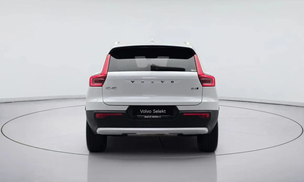Volvo XC40 — фото 2