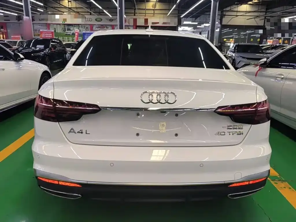 Audi A4L — фото 5