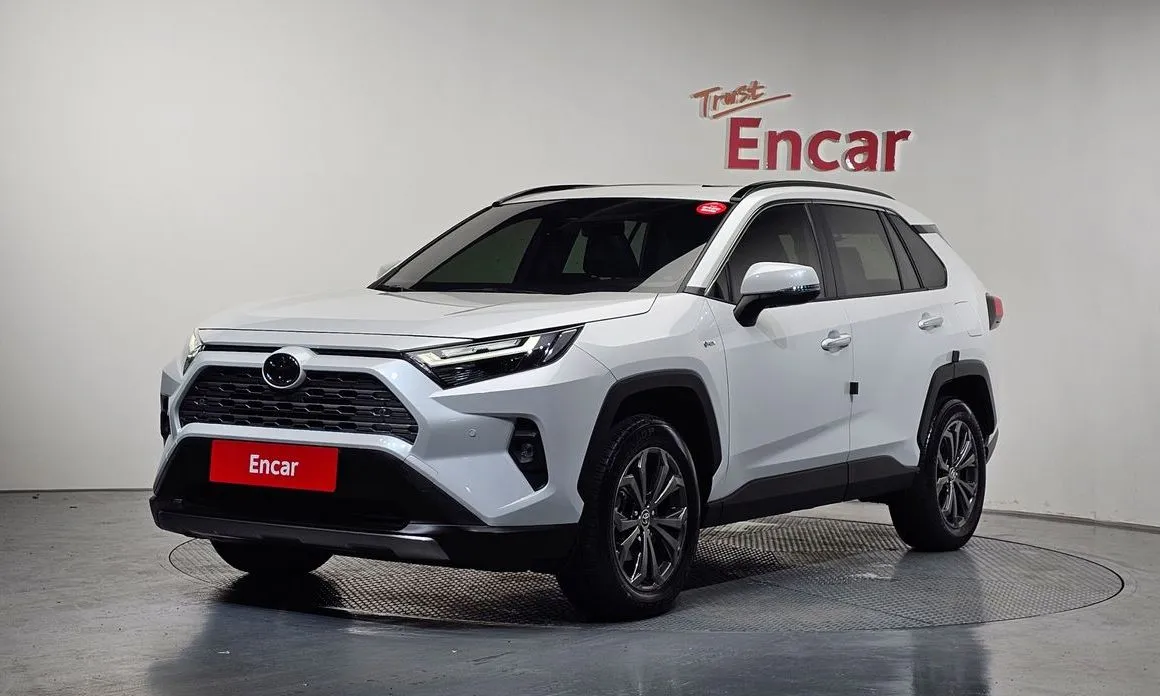 Toyota RAV4 — фото 1