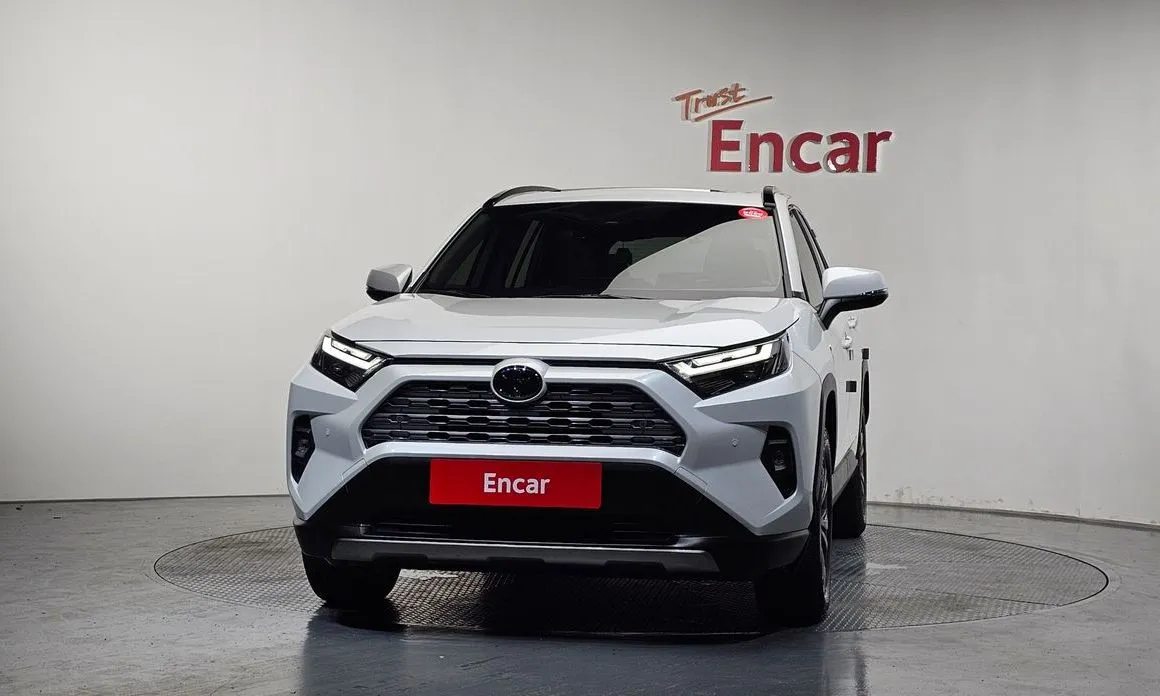 Toyota RAV4 — фото 2