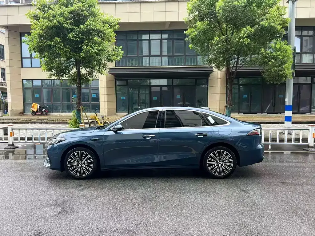 Geely 银河A7 EM — фото 9