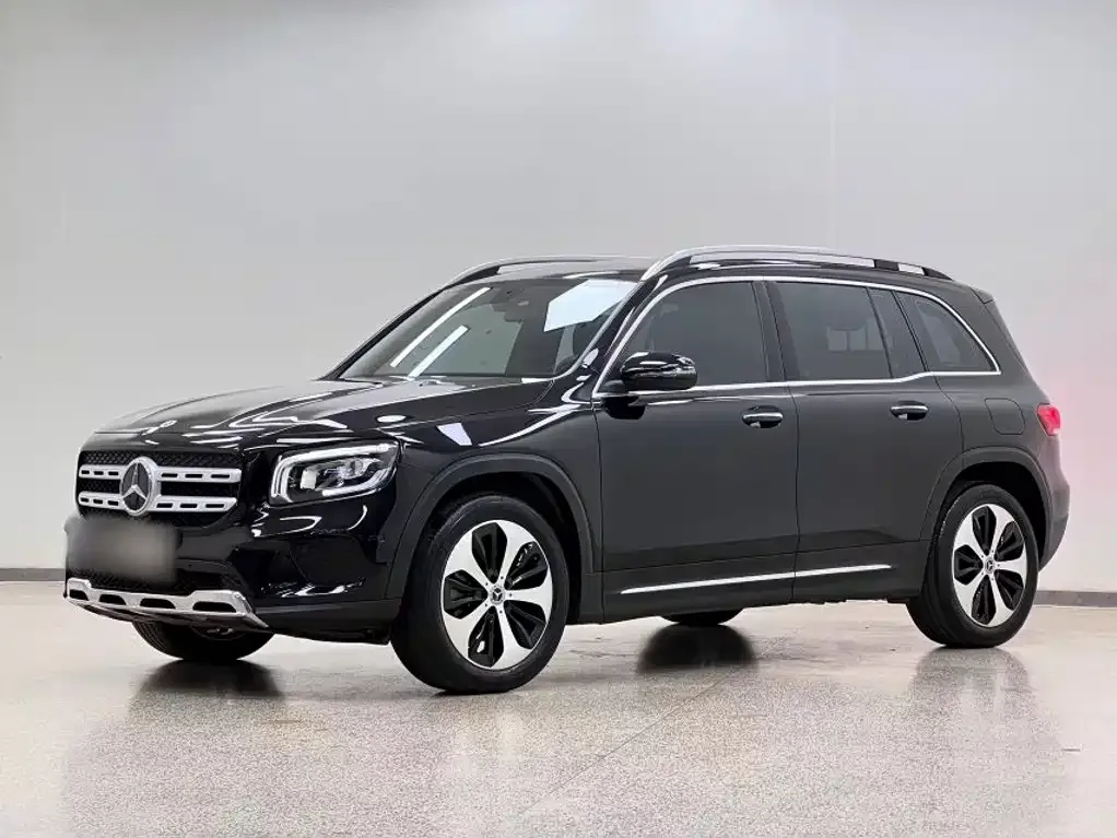 Mercedes-Benz GLB — фото 1