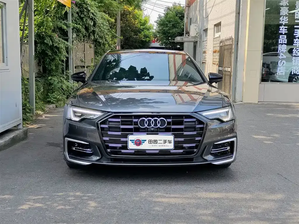 Audi A6L — фото 9