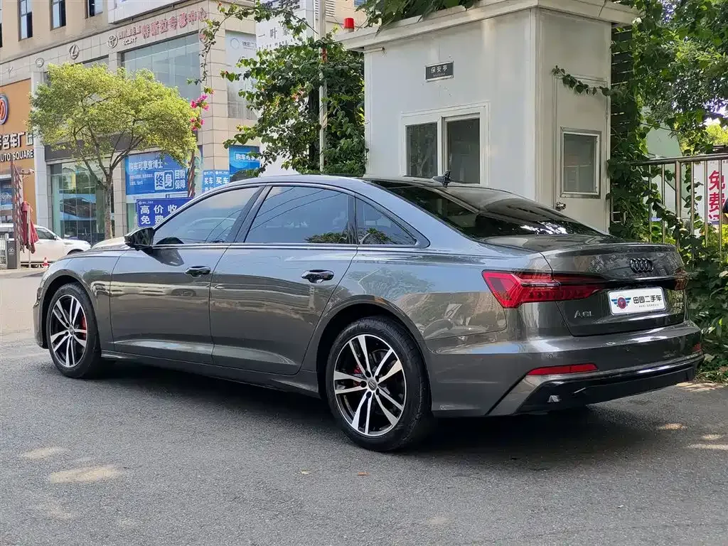 Audi A6L — фото 8