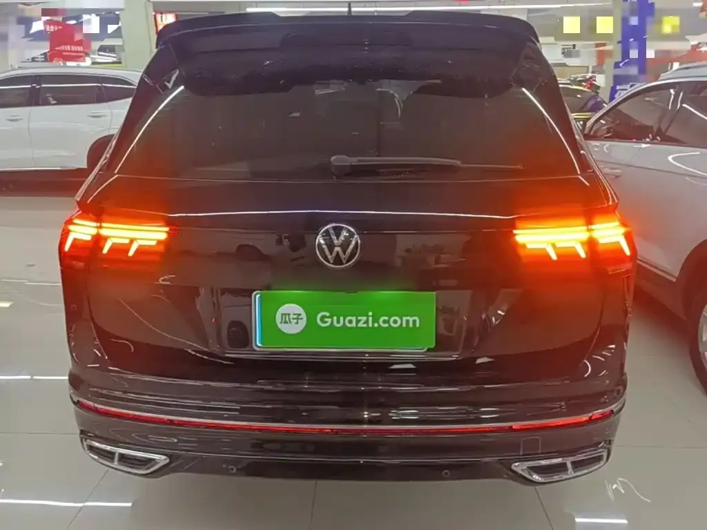Volkswagen Tiguan L — фото 2