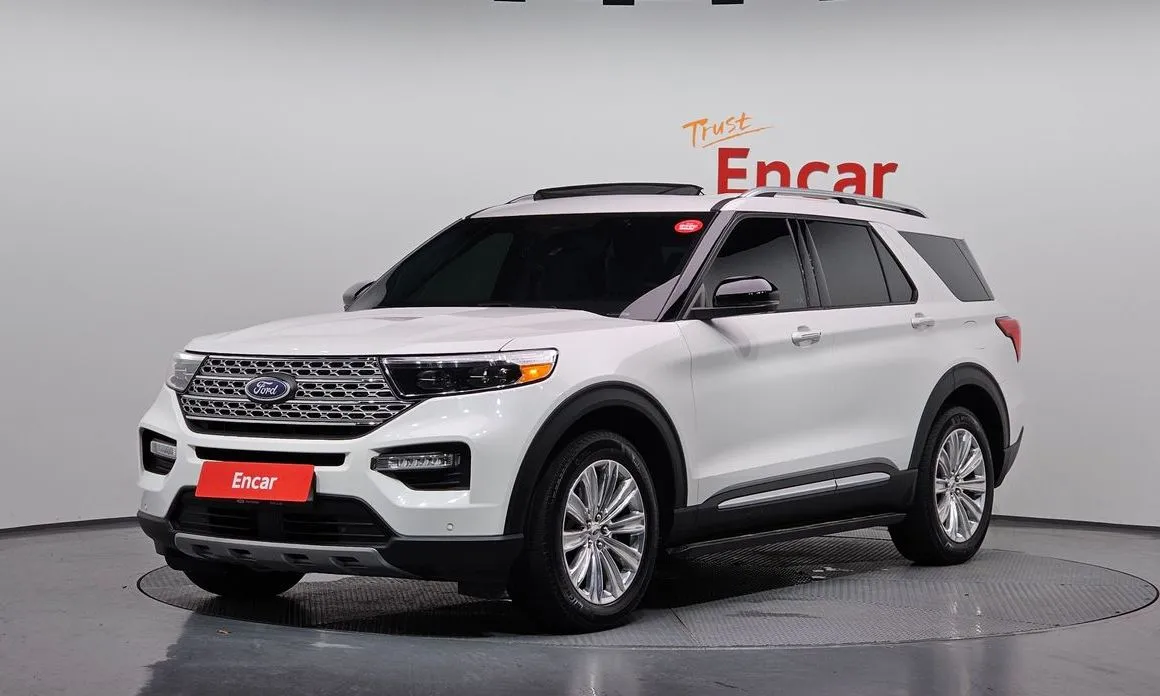 Ford Explorer — фото 1