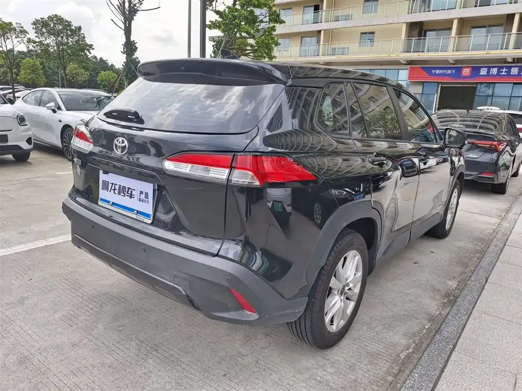 Toyota Corolla Cross — фото 8