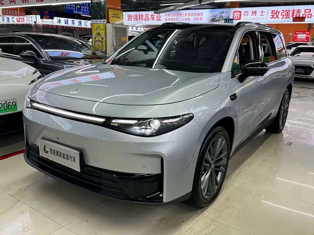 Leapmotor C16