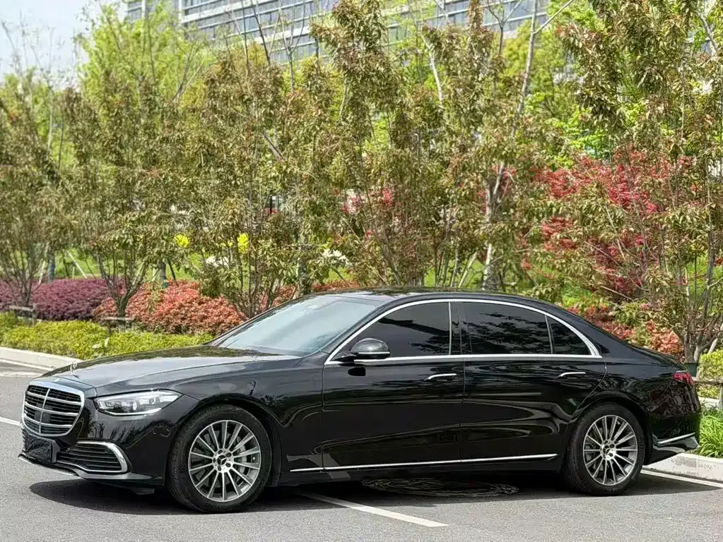 Mercedes-Benz S-Class — фото 1
