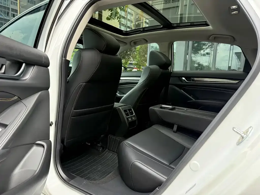 Honda Accord — фото 2