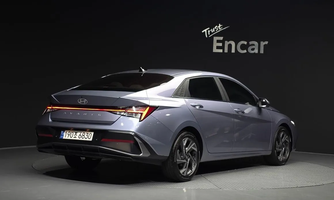 Hyundai AVANTE — фото 3