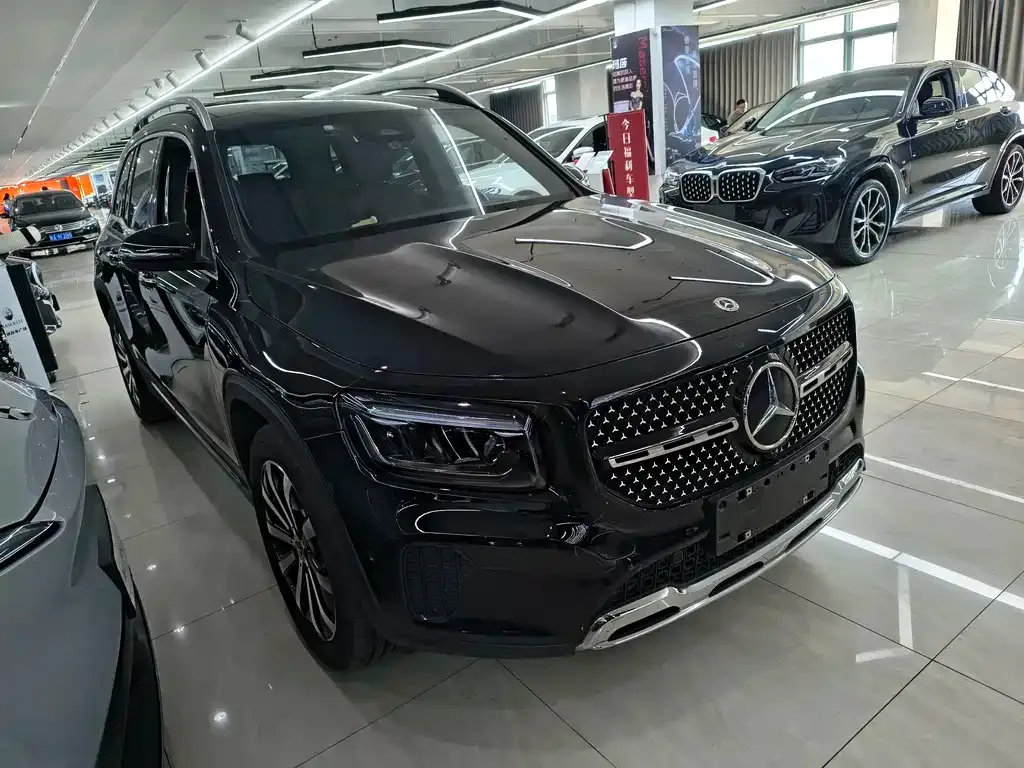 Mercedes-Benz GLB — фото 4