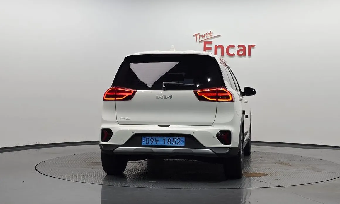 Kia Niro 2023 из KR, фото 3
