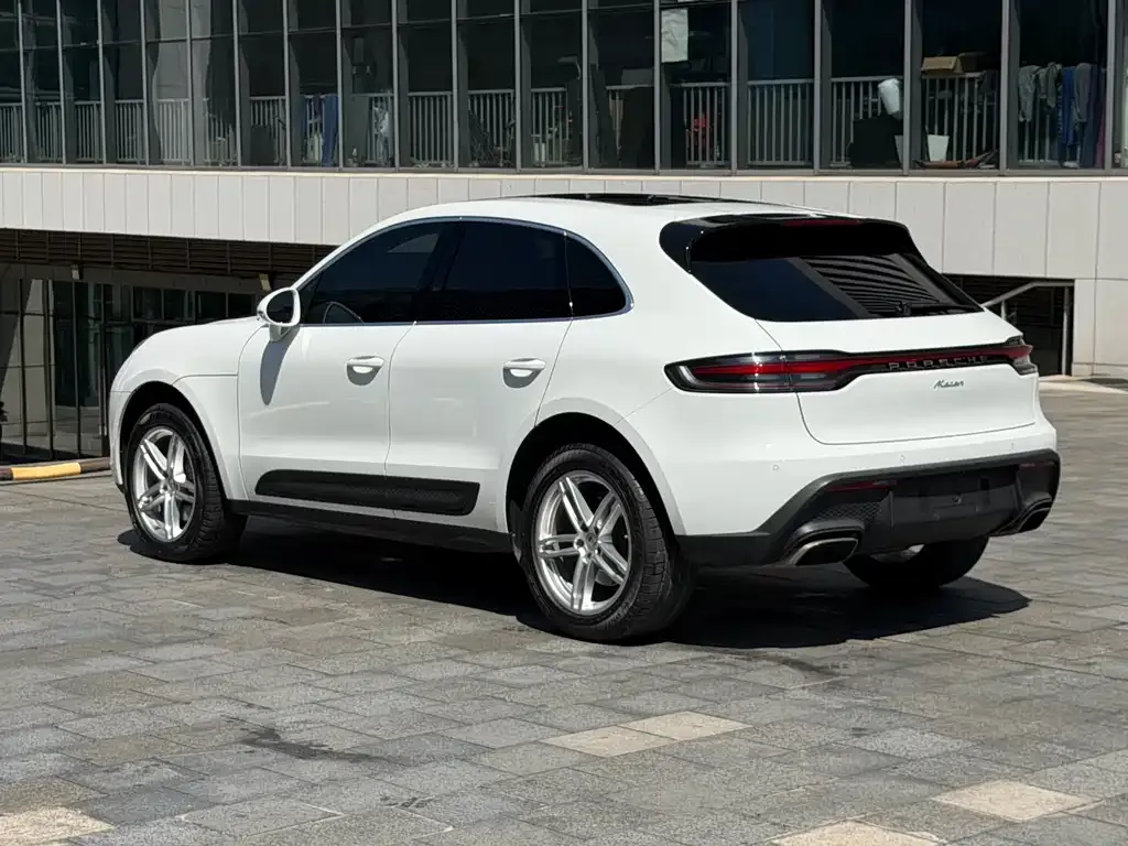 Porsche Macan — фото 10