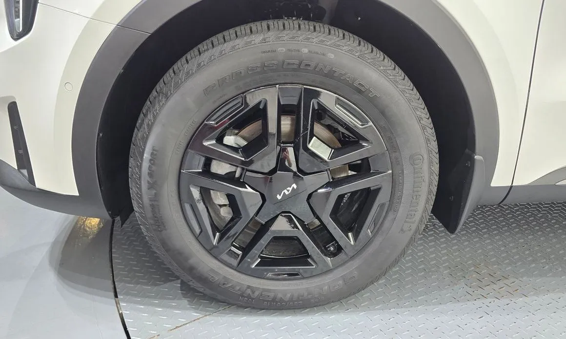 Kia Sorento — фото 5