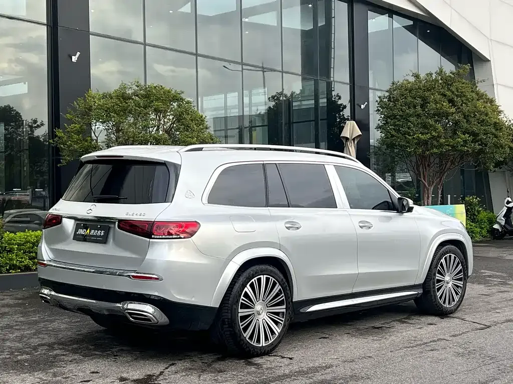 Mercedes-Benz GLS — фото 10