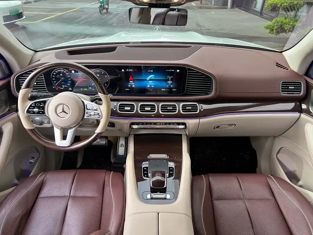 Mercedes-Benz GLS — фото 8