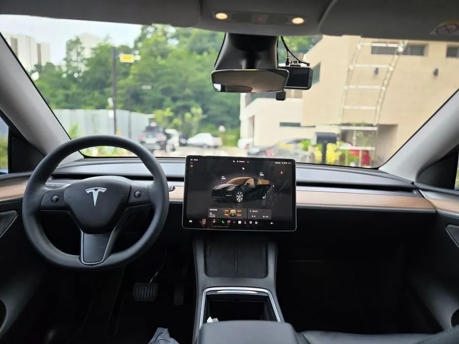 Tesla Model Y — фото 4