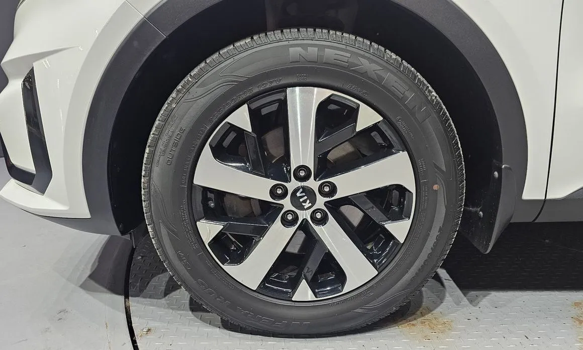 Kia Sorento — фото 6