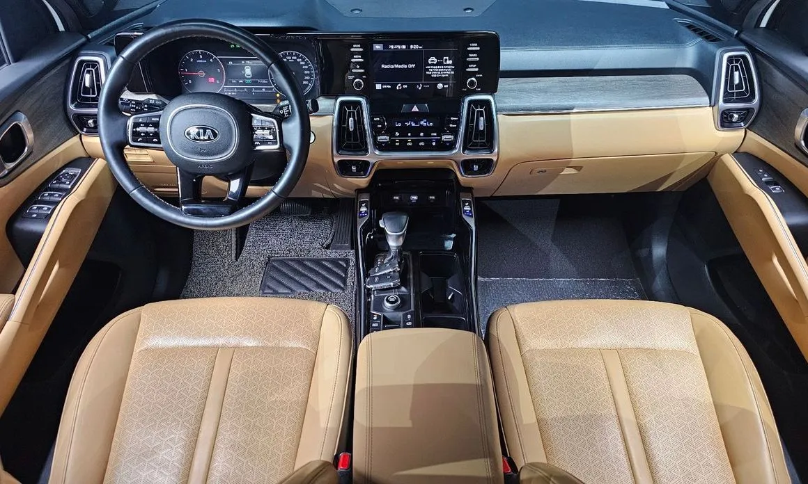 Kia Sorento — фото 7
