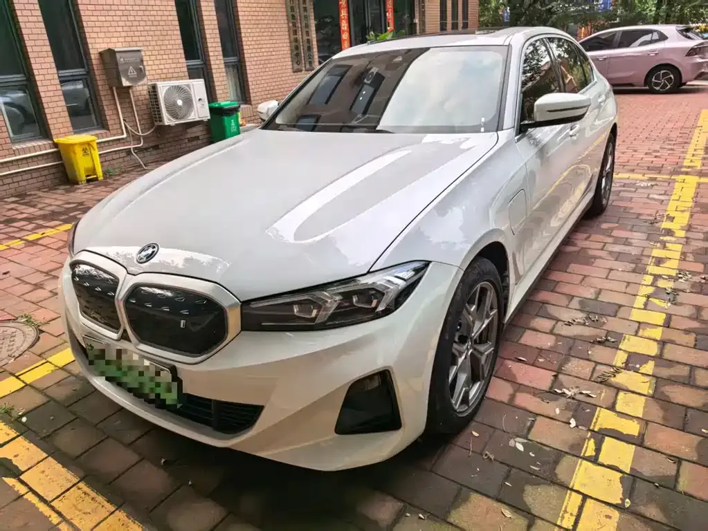 BMW i3 — фото 1