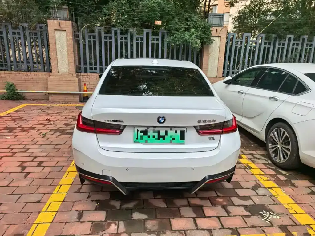 BMW i3 — фото 4