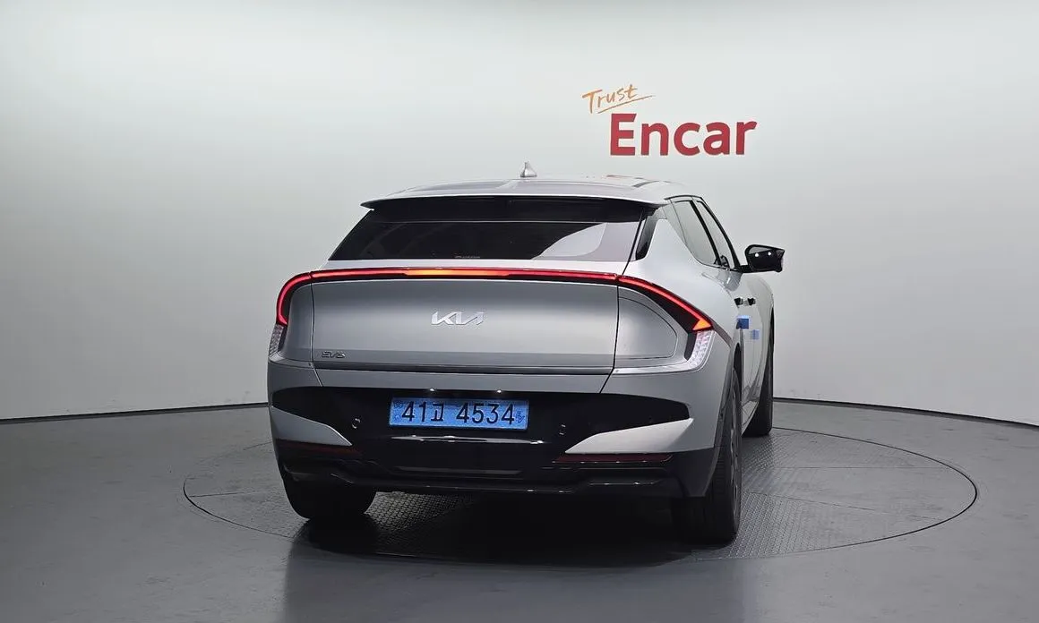 Kia EV6 — фото 7