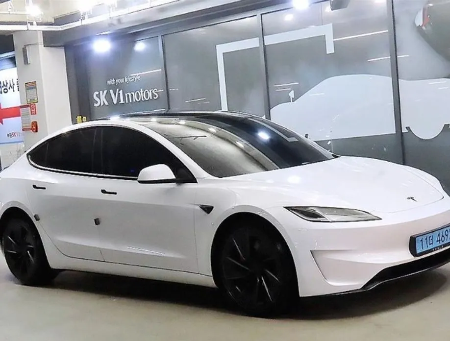 Tesla Model 3 — фото 1