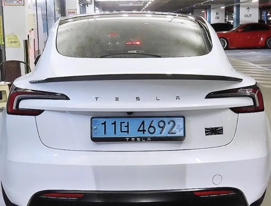 Tesla Model 3 — фото 7