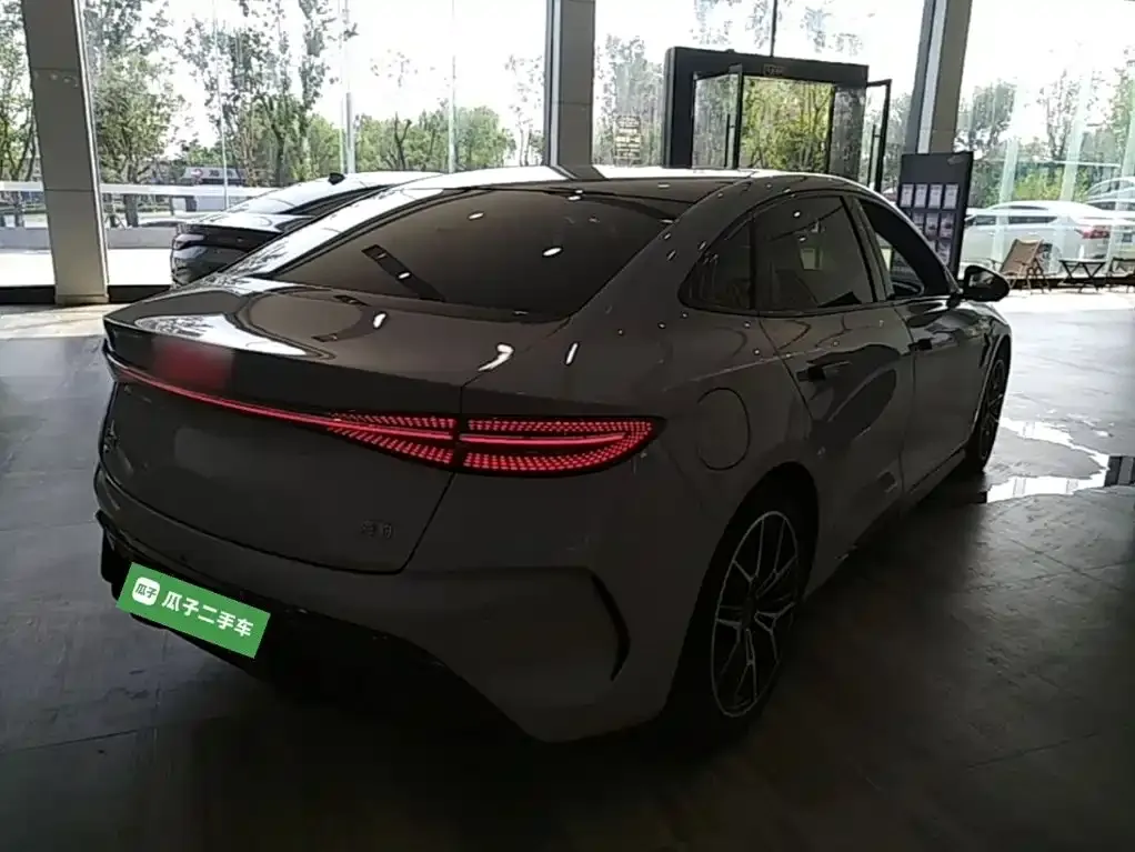 BYD Seal — фото 7