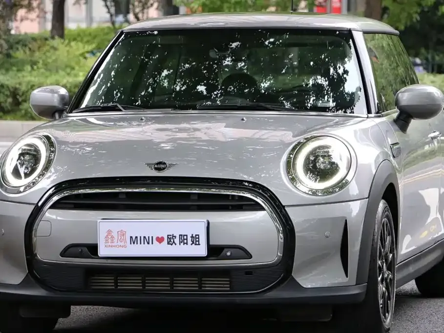MINI Cooper (3-door) — фото 1