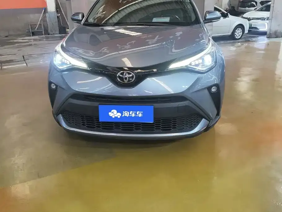 Toyota C-HR — фото 2