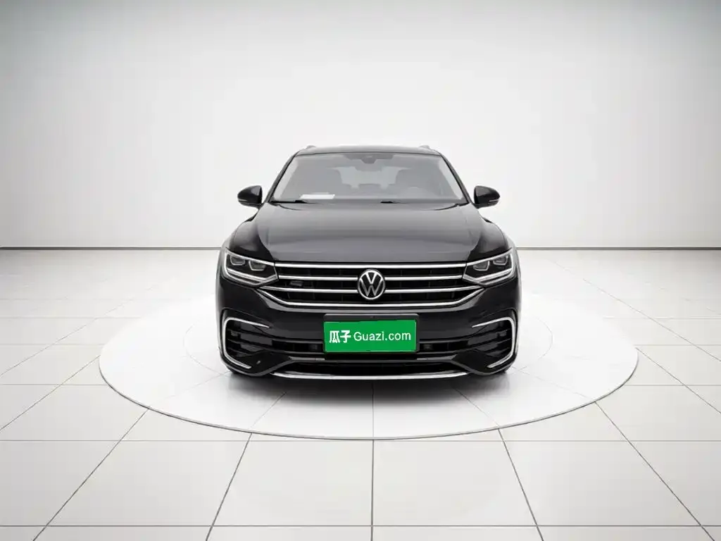 Volkswagen Tiguan L — фото 9