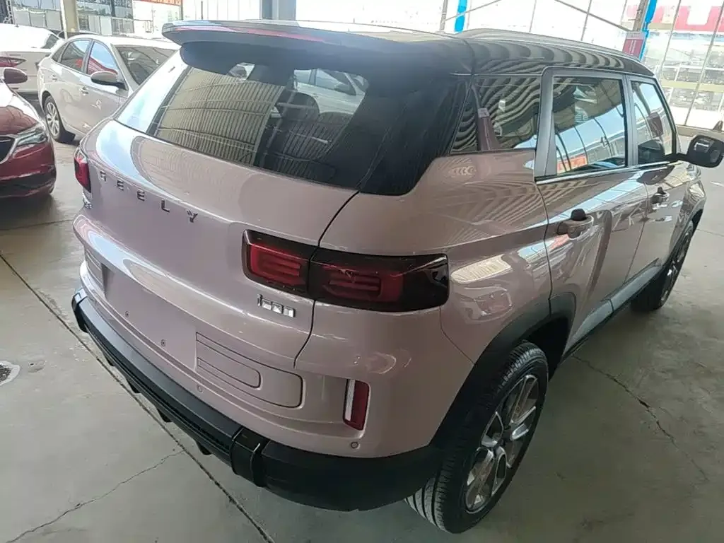 Geely Icon — фото 9