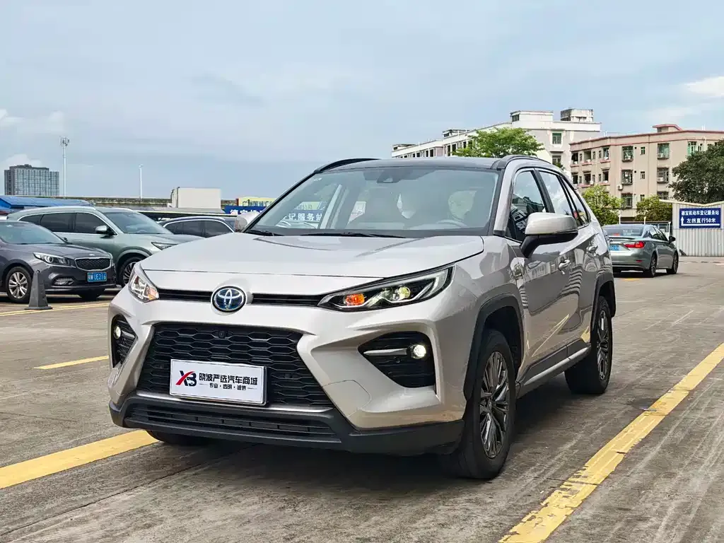 Toyota Wildlander — фото 1