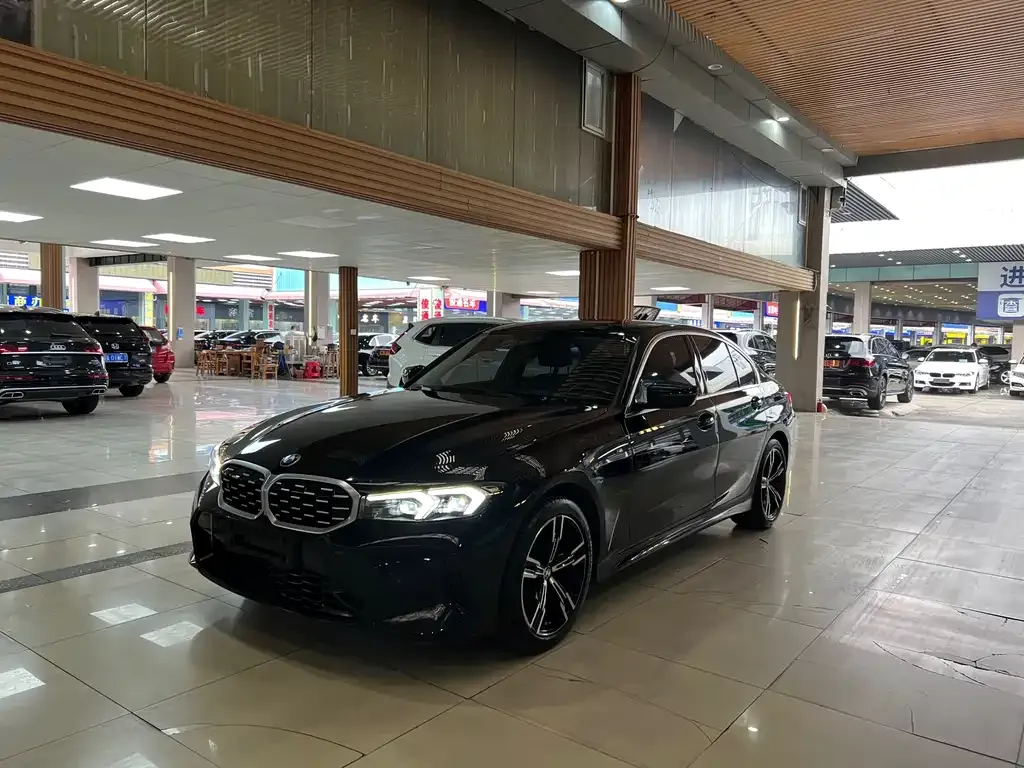 BMW 3 Series — фото 1