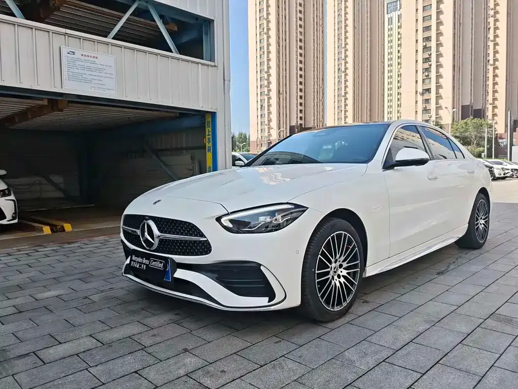 Mercedes-Benz C-Class — фото 1