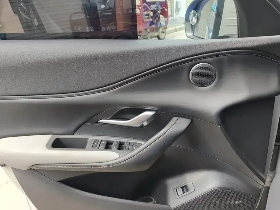 BYD Seal 05 DM-i — фото 4