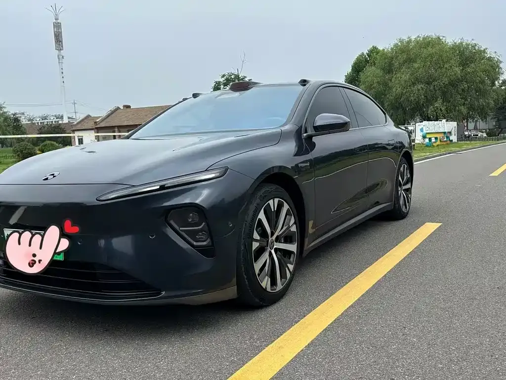 NIO ET7