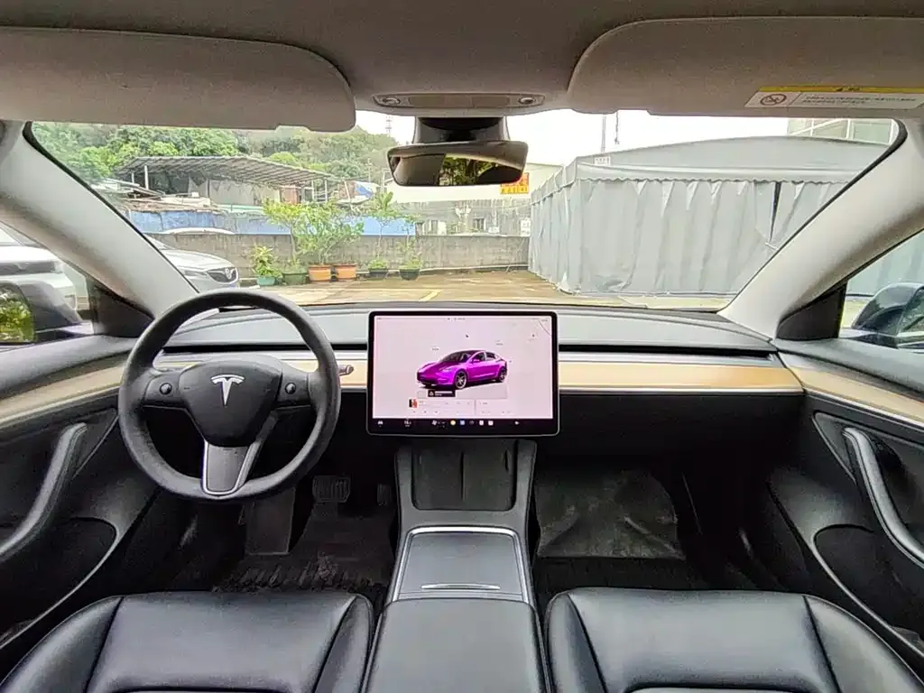 Tesla Model 3 — фото 4