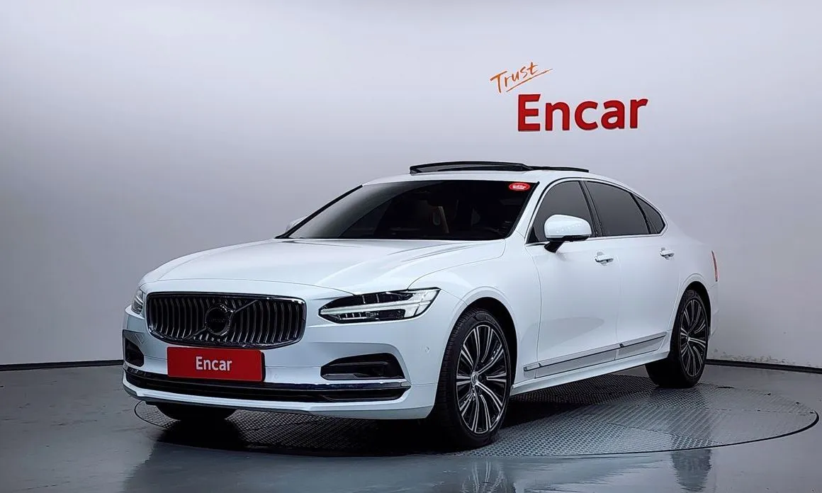 Volvo S90 — фото 1