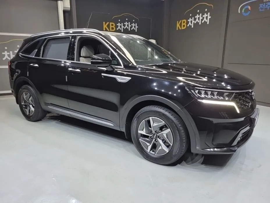 Kia Sorento — фото 9
