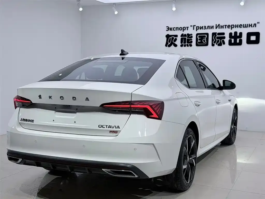 Skoda Octavia — фото 6