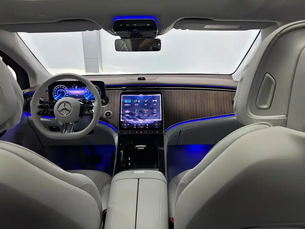 Mercedes-Benz EQE SUV — фото 2